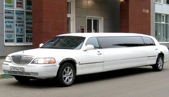 Свадебный лимузин Lincoln Limousine Towncar № Л2441, белый