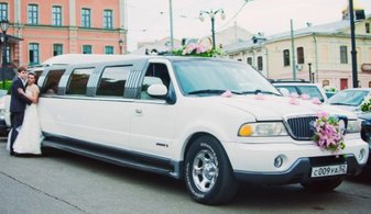 Свадебный лимузин Lincoln Navigator № П2681, белый