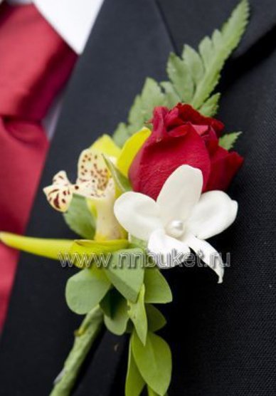 Бутоньерка Э2944 - Сеть магазинов цветов класса премиум Эдем