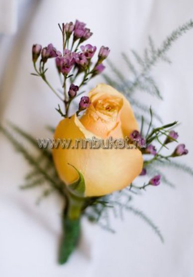 Бутоньерка Э2946 - Сеть магазинов цветов класса премиум Эдем