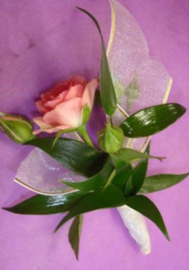 Бутоньерка М3140 - Салон цветов Магнолия