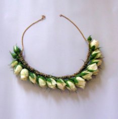 Аксессуар из цветов D2719