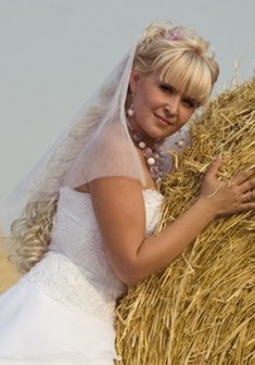 Cвадебная прическа Т13155 с распущенными волосами