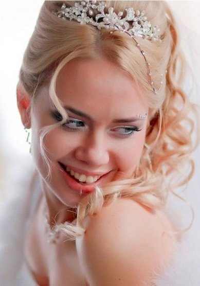 Свадебная прическа И13053 - Художник-модельер по причёскам, стилист-визажист Ирина Костальская...