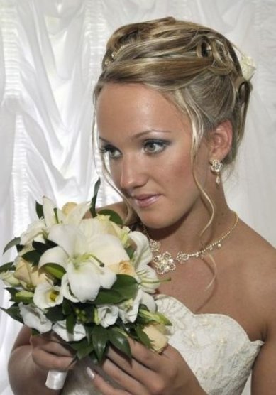 Прическа на свадьбу Н13076 - Стилист-визажист Наталья Благова