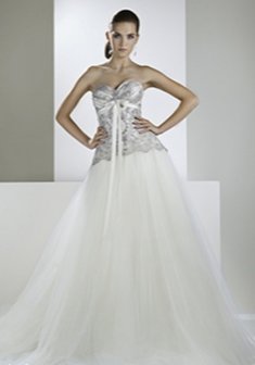 Свадебное платье L22287. С пышной юбкой, длинное со шлейфом.