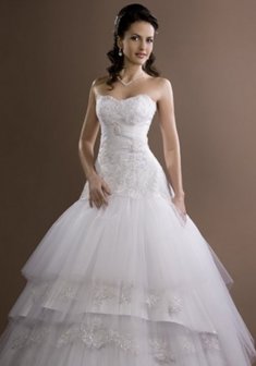 Свадебное платье L22301. С пышной юбкой, длинное без шлейфа.