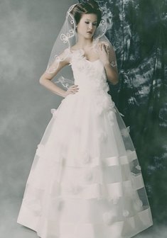 Свадебное платье S22710. С пышной юбкой, длинное без шлейфа.