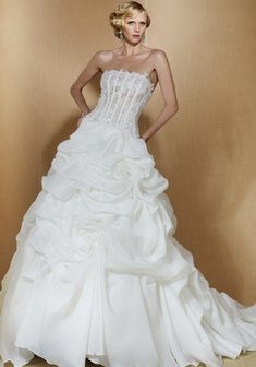 Свадебное платье С22796. С пышной юбкой, длинное со шлейфом.