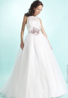 Свадебное платье Вайнона-К23360. С пышной юбкой, длинное без шлейфа.