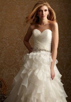 Свадебное платье 2453-P33795. А-силуэт, длинное со шлейфом.