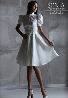 Свадебное платье Тоффифи-M39379. С прямой юбкой, короткое без шлейфа.