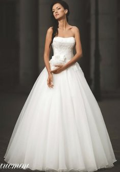 Свадебное платье ЭЛИСТОН-B40950. С пышной юбкой, длинное без шлейфа.